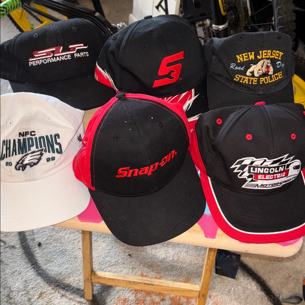 One size fits all, ALL 6 HATS $10